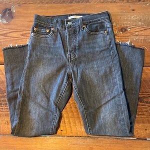 Levi’s Wedgie High Rise Skinny Jeans 26 Raw Hem